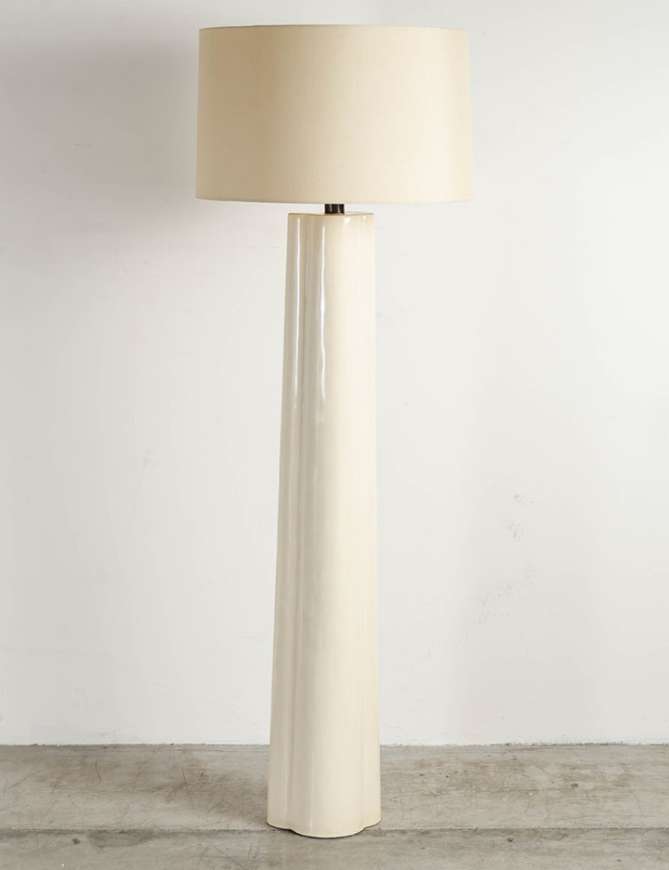 Picture of CLOUD FLOOR LAMP - CREAM LACQUER