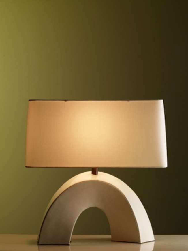 Picture of ARCH LAMP --CREAM LACQUER