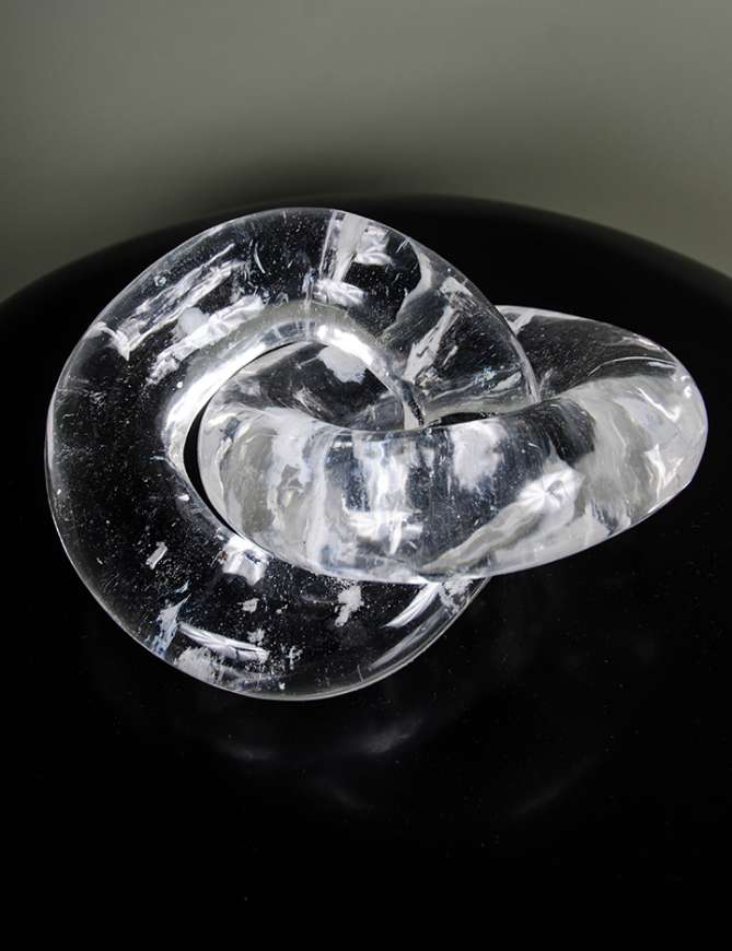 Picture of CRYSTAL DOUBLE RING LINK SCULPTURE  